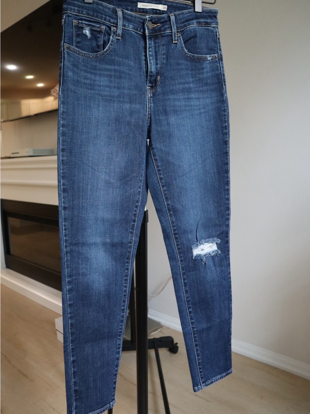 Women’s Distressed Blue Skinny Jeans